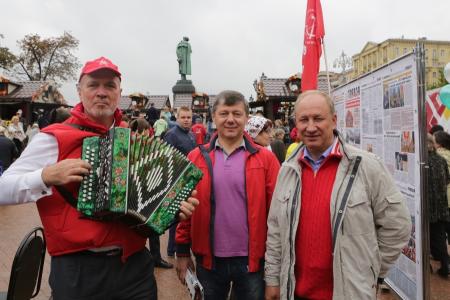«Правда» и «Правда Москвы» на Фестивале столичной прессы в Москве