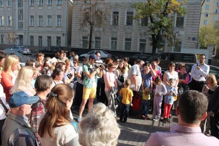 Москва. Многодетные семьи взывают  о  помощи