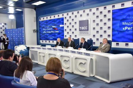 Г.А. Зюганов: "Мы намерены все сделать для того, чтобы страна могла проводить честные, демократические, нормальные выборы"