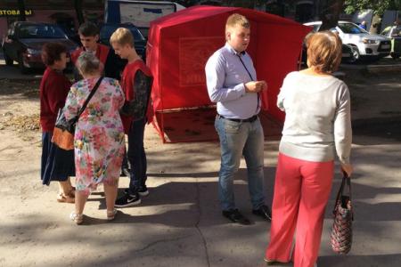 Тульский обком организовал сбор подписей в поддержку законопроекта Г.А. Зюганова, позволяющего направлять санкционные продукты малообеспеченным гражданам