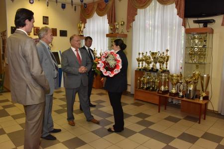 «С первым шагом в эту удивительную жизнь!»