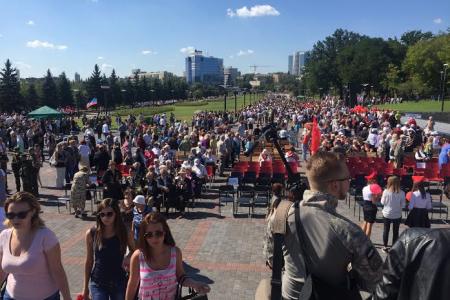 Депутат-коммунист В.И. Бессонов принял участие в мероприятиях в Донецке, посвященных Дню освобождения Донбасса от немецко-фашистских захватчиков
