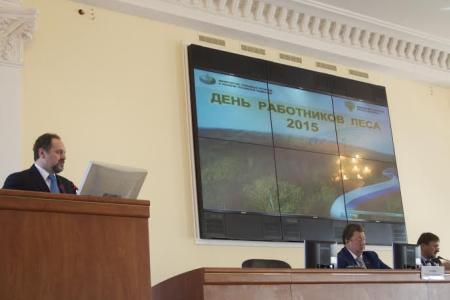 В.И. Кашин принял участие в Торжественном собрании, посвященном Дню работников леса