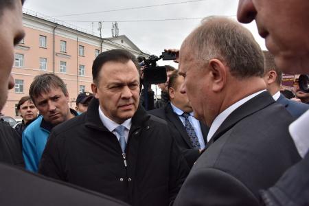 Директор центрального рынка в Иркутске отстранен от должности, из Москвы вылетает спецгруппа полицейских для расследования инцидента
