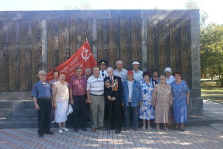 Алтайские коммунисты приняли участие в памятных мероприятиях, посвященных окончанию Второй Мировой войны