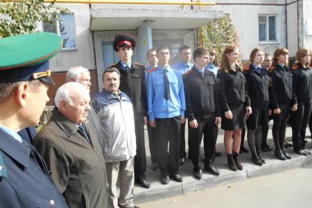 Коммунисты Кургана приняли участие в церемонии открытия мемориальной доски первому комиссару Курганской рабоче-крестьянской милиции Л.В. Аргентовскому