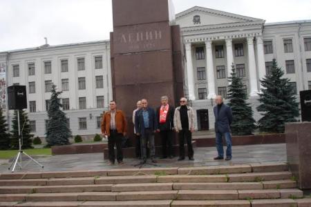 В Пскове прошел митинг протеста против взносов на капремонт