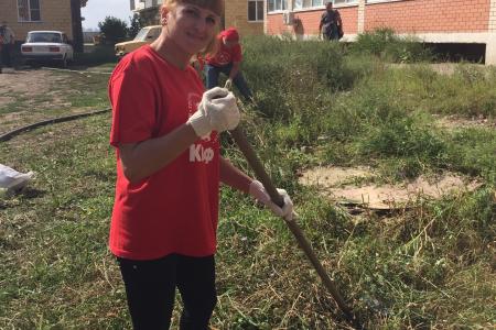 Краснодар. КПРФ организовала экологический десант по покосу амброзии по просьбе жителей поселка Российский
