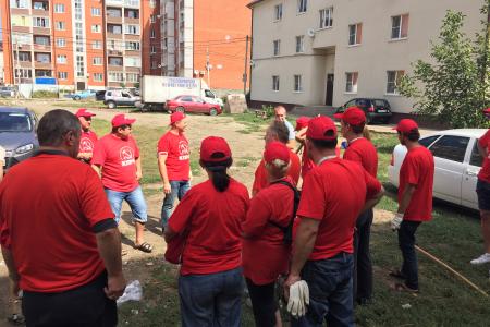Краснодар. КПРФ организовала экологический десант по покосу амброзии по просьбе жителей поселка Российский