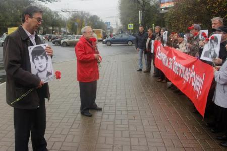 Ярославские коммунисты почтили память павших защитников Советской власти в 1993 году