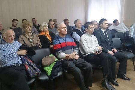 Коммунисты Сыктывкара на дискуссионном клубе обсудили тему коррупции