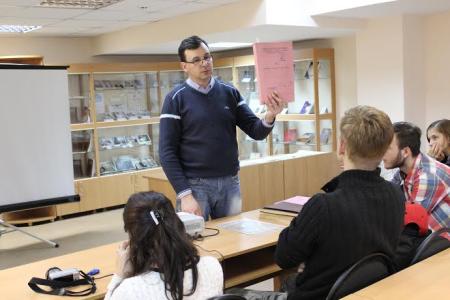В преддверии дня рождения Комсомола белгородские комсомольцы знакомят молодёжь с историей организации