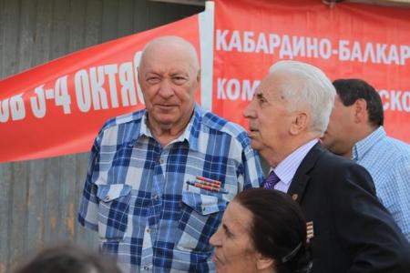 Коммунисты Кабардино-Балкарии вышли на митинг, посвященный трагическим событиям 3-4 октября 1993 года