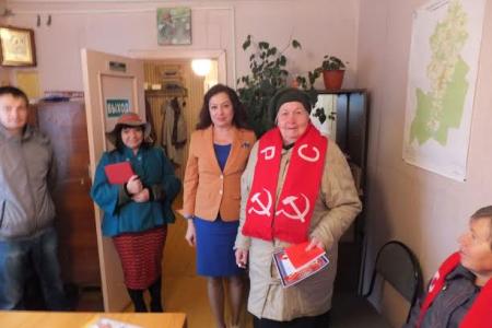 Депутат Заксобрания Калужской области от КПРФ Марина Костина встретилась с жителями деревни Соболёвка Сухиничского района