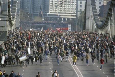 Г.А. Зюганов на митинге в Москве: Герои октября 93-го – навсегда в рядах «Бессмертного полка» защитников Советской власти!