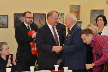 Г.А. Зюганов принял участие в церемонии награждения медалью ЦК ЛКСМ РФ "За активное воспитание патриотизма и мужества имени Николая Островского"