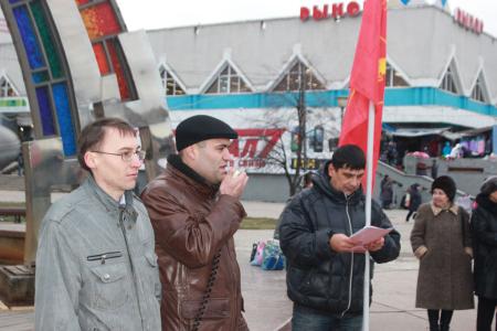 Тюменские коммунисты провели митинг в честь 97-летия ВЛКСМ