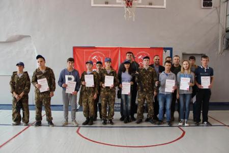 В Свердловской области при поддержке КПРФ прошёл окружной чемпионат по неполной разборке-сборке автомата АК74 на время