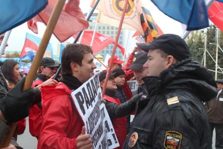 Саратовские коммунисты: «Нет увольнениям и сокращениям зарплат!»