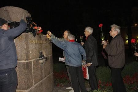 В Воронеже почтили память защитников советской власти
