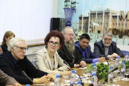 Депутат фракции КПРФ в Мосгордуме Елена Шувалова: «Решение об установке памятника князю Владимиру на Боровицкой площади незаконно»