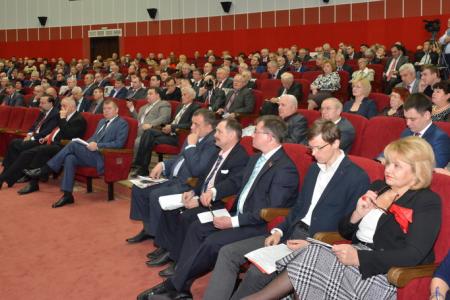 16 октября в Подмосковье открылся семинар-совещание партийного актива КПРФ