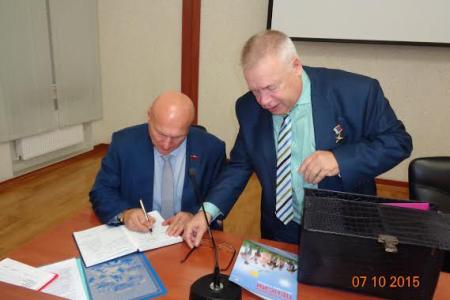 Санкт-Петербург: Ветераны Московского района одобрили работу депутатов-коммунистов в городском парламенте 