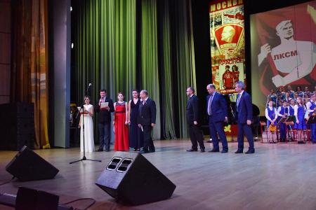 В Москве прошел концерт, посвящённый 97-й годовщине создания ВЛКСМ