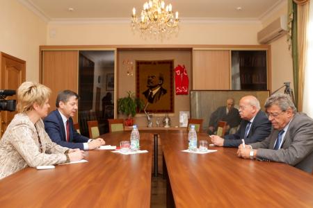 Дмитрий Новиков провёл встречу с генеральным секретарём ЦК Компартии Ливана  Халедом Хадади