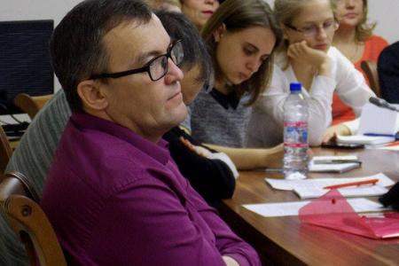 Алтайский край. Накануне Дня комсомола депутаты-коммунисты провели встречу с юными журналистами