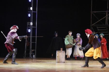 В Ярославле при содействии КПРФ состоялись спектакли театров из Донбасса