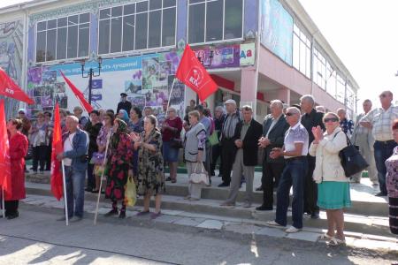 Астраханская область. Полиция попыталась сорвать встречу депутатов-коммунистов с жителями Икрянинского района