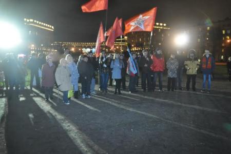 Комсомольцы Санкт-Петербурга отметили день создания ВЛКСМ