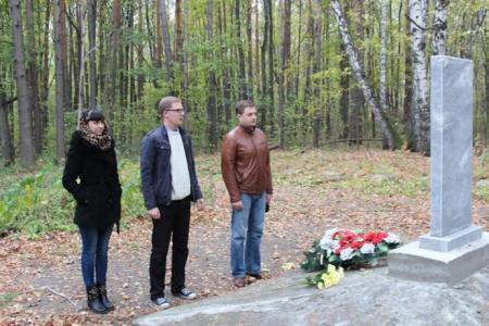 Первый секретарь Пензенского обкома КПРФ Георгий Камнев: «Пензенские коммунисты займутся благоустройством монумента революционерам в лесу»