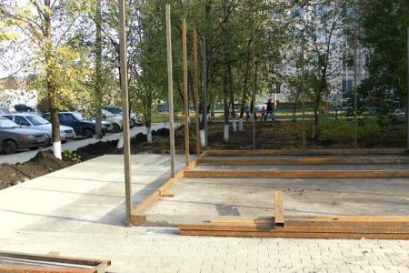Жители Ульяновска протестуют против возведения торговых павильонов около детской больницы