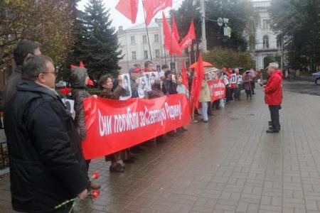 Ярославские коммунисты почтили память павших защитников Советской власти в 1993 году