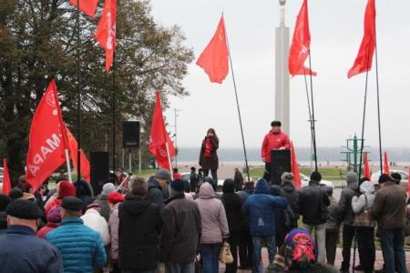 В Самаре прошел митинг в защиту трудящихся предприятий «АвтоВАЗагрегат» и «АвтоВАЗагрегат-пошив»