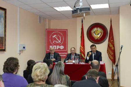 Пленум сталинградских коммунистов рассмотрел вопросы молодежной политики и подвел итоги избирательной кампании