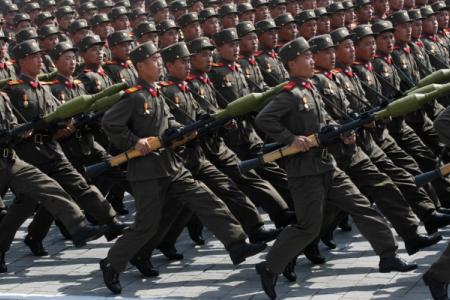 KНДР: Военный парад в Пхеньяне к 70-летию Трудовой Партии Кореи