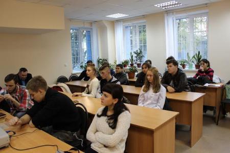 В преддверии дня рождения Комсомола белгородские комсомольцы знакомят молодёжь с историей организации