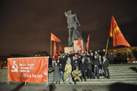 Комсомольцы Санкт-Петербурга отметили день создания ВЛКСМ