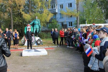 Псковская область. Коммунисты приняли участие в торжествах, посвященных очередной годовщине освобождения Невеля от захватчиков