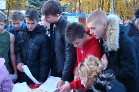 29 октября, в день рождения ВЛКСМ, депутат Госдумы Виктор Гончаров принимал нормативы ГТО у молодёжи  г.Ставрополя