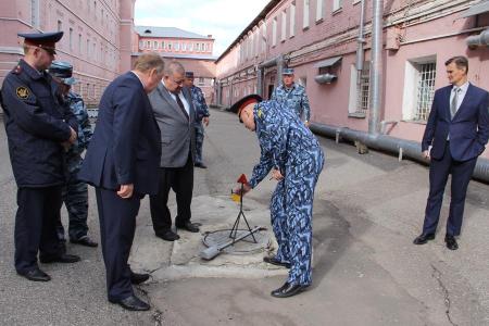 Проверка исправительных учреждений Владимирской области с участием депутата-коммуниста С.П. Обухова выявила систематические нарушения прав осужденных