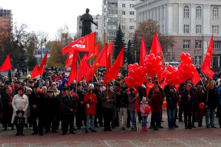 С революцией в сердце. Празднование годовщины Великого Октября в Курске