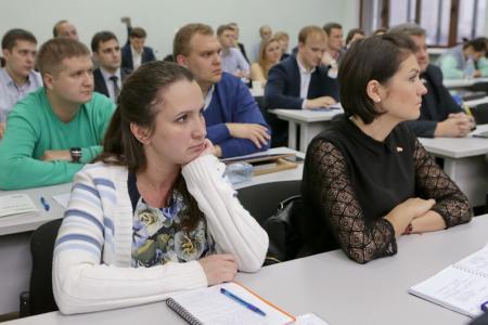 Лидер КПРФ выступил перед молодыми представителями четырех парламентских партий страны