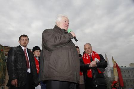 Будущее – социализм! В Воронеже прошли демонстрация и митинг, посвящённые 98-й годовщине Великого Октября