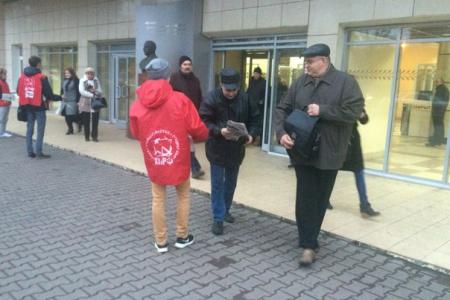 Тульский обком КПРФ проводит систематическую агитационную работу с рабочими оборонных предприятий