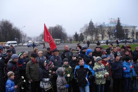 Праздник Октябрьской Революции в Пскове