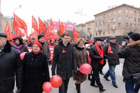 Три тысячи новосибирцев приняли участие в митинге, посвященном 98-й годовщине Великой Октябрьской социалистической революции